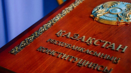 Основной закон отражает дух демократии, - Азимова