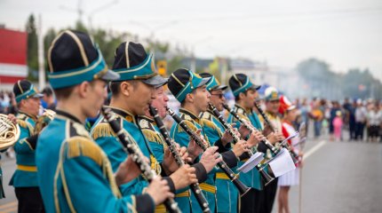 Парад военных оркестров прошёл в Усть-Каменогорске в День Конституции
