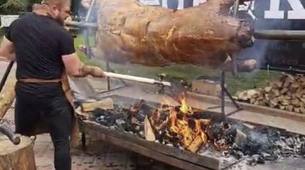 Целиком запеченный бык и гора арбузов: как Усть-Каменогорск отметил День города