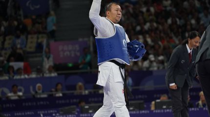 Нышан Өмірәлі жұбаныш жекпе-жегінде жеңіске жетті