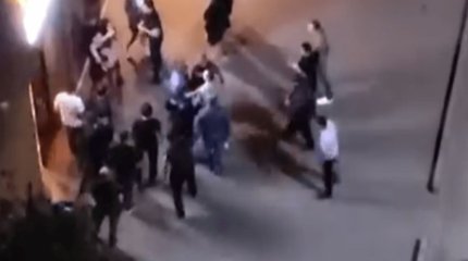 Қарағандыда рестобардың жанында жаппай төбелес болды