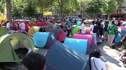 Бездомные оккупировали центр Парижа в разгар Олимпиады