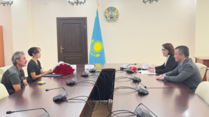 Министр төрт науқастың өмірін сақтап қалған донордың әкесін марапаттады