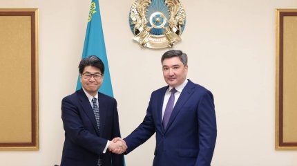 Бектенов обсудил перспективы расширения инвестиционного сотрудничества с председателем японского банка JBIC