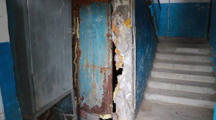 Атырауда пайдалануға берілгеніне жарты ғасырға жуық болған үй тұрғындары көмек сұрайды