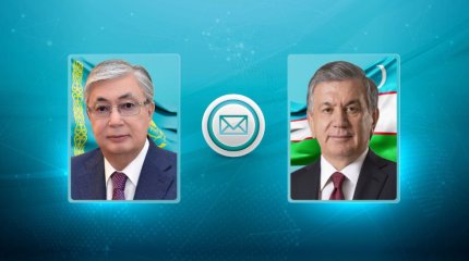 Токаев поздравил Мирзиёева с Днем Независимости Узбекистана