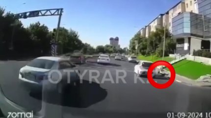 Нож в спину: подробности нападения на полицейского рассказали в ДП Шымкента