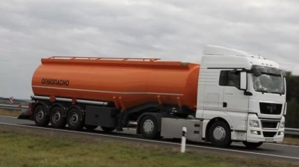 Казахстан усиливает контроль за вывозом ГСМ на пограничных переходах