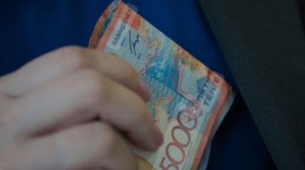 Маңғыстауда инспекторға сотталған әйел пара бермек болған