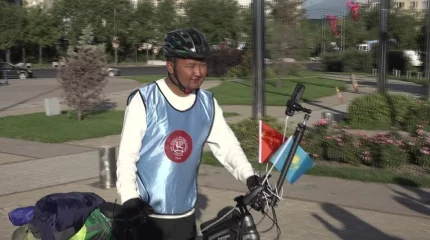 Қытайдан велосипедпен келген азаматты елордалықтар құшақ жая қарсы алды