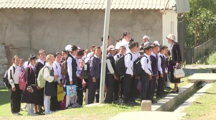 Түркістан облысындағы Кеңесарық ауылының балалары күнделікті 22 шақырым жерге мектепке қатынап жүр