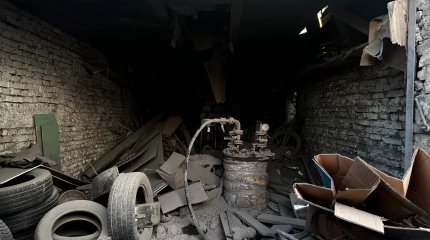 Три человека пострадали из-за хлопка газа в Караганде