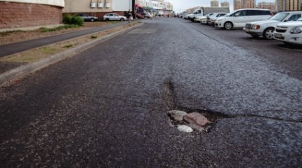 “Қате жоба“. Көкшетауда жаңа төселген асфальтты қайта қопарады