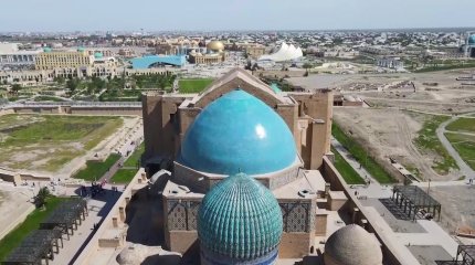 Строительство вокруг мавзолея Ходжа Ахмеда Ясауи хотят ограничить в Казахстане