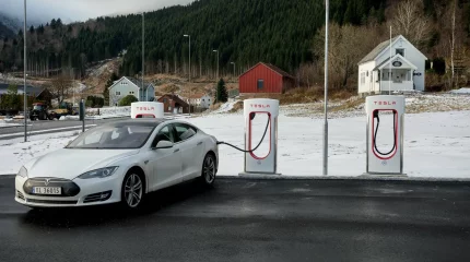 В Норвегии электрокаров стало больше, чем бензиновых машин