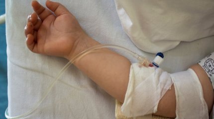 Павлодарда үш сәби уланып қалды