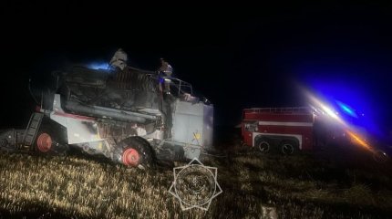 11 авто и комбайн сгорели за ночь в Казахстане