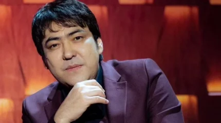 "Толғағы жоқ әкеңді толғандырып": Мейрамбек Бесбаев жаңа туған сәбиіне жан тебірентерлік жазба жариялады