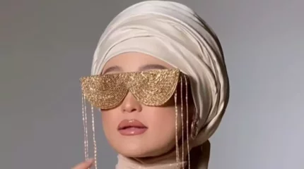 "Өзім ұзатамын": Мөлдір Әуелбекова бала күтушісіне тосынсый жасады