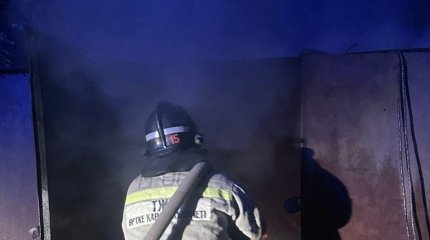 Автосервис горит в Астане