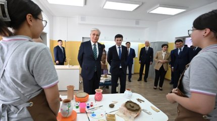 Президент поговорил с лицеистами Туркестана
