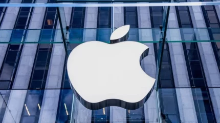 Apple компаниясы iPhone-дардың дисплей сапасын қолдан төмендетеді деп айыпталды