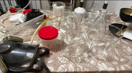 Алматыда есірткі зертханасын ұйымдастырумен айналысқан ерлі-зайыптылар құрықталды