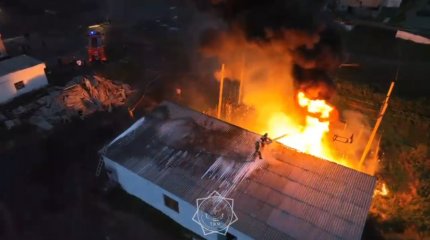 Трансформатор загорелся в селе Костанайской области: огонь перешел на крышу электроцеха