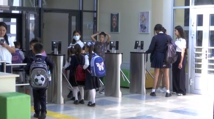 Апатты жағдайдағы және үш ауысымды мектеп мәселесі шешілмек