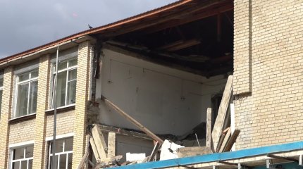 Қостанай облысындағы қабырғасы опырылған мектептің балалары қашықтан оқуға көшті