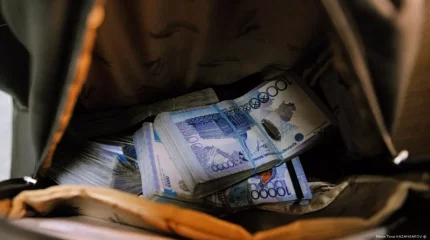 Бухгалтера подозревают в хищении стипендий и командировочных на 250 миллионов тенге в колледже Мангистау