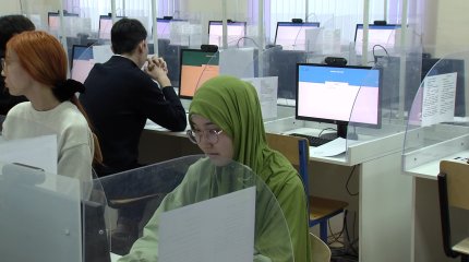 "Көру қабілеті нашар оқушылардың жанына көмекші адам кіргізуге рұқсат бердік" - С. Нұрбек