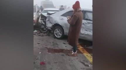 18 автомобилей столкнулись на трассе Алматы - Усть-Каменогорск