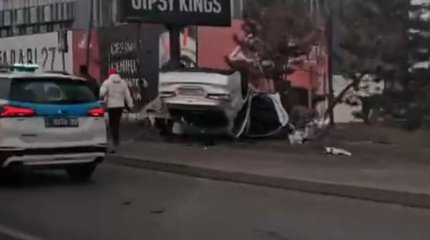 Авто перевернулось в Алматы: погибла женщина-пешеход