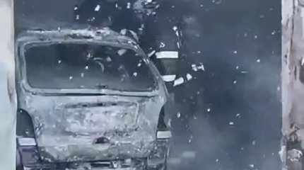 Две машины сгорели во время пожара на СТО в Актобе