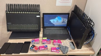 Пособников мошенников задержали в Алматы