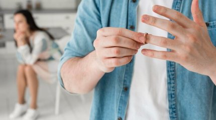 Әйелімен жанжалсыз ажырасқан күйеуі оны өлтіріп кетті