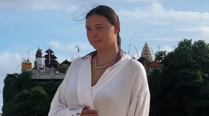 Оңай емес екеніне көзім жетті: төртінші баласына аяғы ауыр Аиша көпшіліктен кешірім сұрады