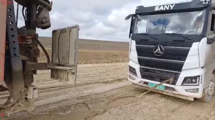 Из-за размытой дороги в Мангистау застряли 50 фур