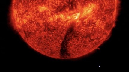 Редкие "чёрные выбросы" произошли на Солнце (ВИДЕО)