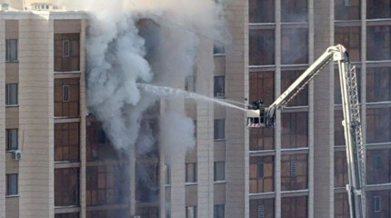 Астанада өрттен бес адам құтқарылды