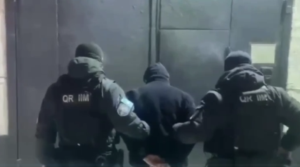 Родственник навел воров на квартиру, где хранилась большая сумма денег