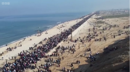 Палестинцы начали массово возвращаться на север Газы: 200 тысяч человек за первые два часа