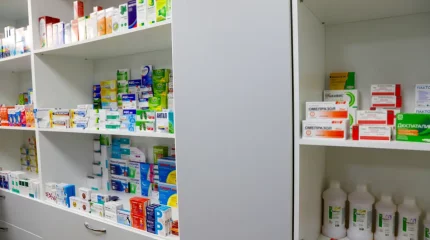 Қарулы адам Атыраудағы емханадан трамадол дәрісін алып кеткен бе?