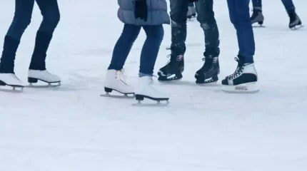 Алматыда бір топ жасөспірім жабылып, қызды аяусыз соққыға жыққан