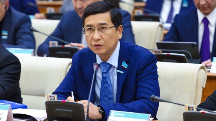 Асхат Аймагамбетов: «Будут решены вопросы по разделению пакетов ГОБМП и ОСМС»