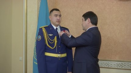 Крушение самолета в Актау: в Азербайджане наградили казахстанских спасателей