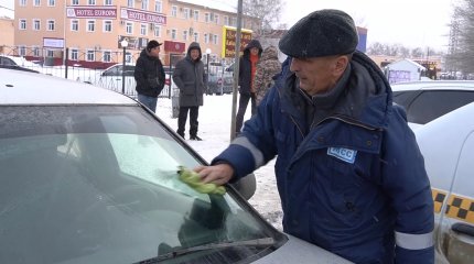 "Без машины и без денег": обманутому жителю Уральска вернут автомобиль