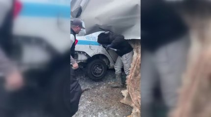 Қызылордада ОПД-нің 2 қызметкері қызметтік көлікпен жол апатына ұшырады