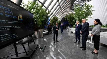 Қазақстан және Мажарстан президенттері Alem.AI жасанды интеллект орталығын аралады